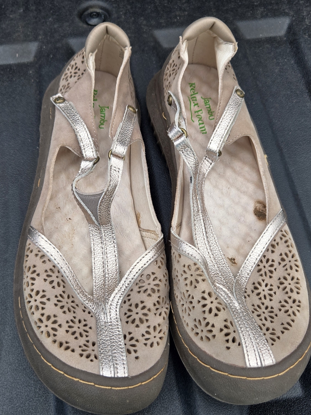 Jambu Creek Taupe Laser Cut T-Strap Mary Jane Comfort Flats 9M